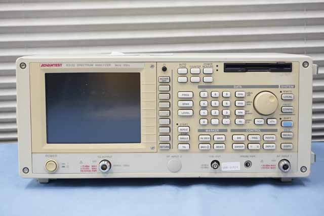 中古　アドバンテスト　スペクトラムアナライザ　R3132　TG付　(管理番号：UKK-12834)