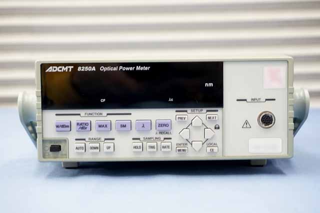 中古　エーディーシー　光パワーメータ　8250A　(管理番号：UKK-12969)