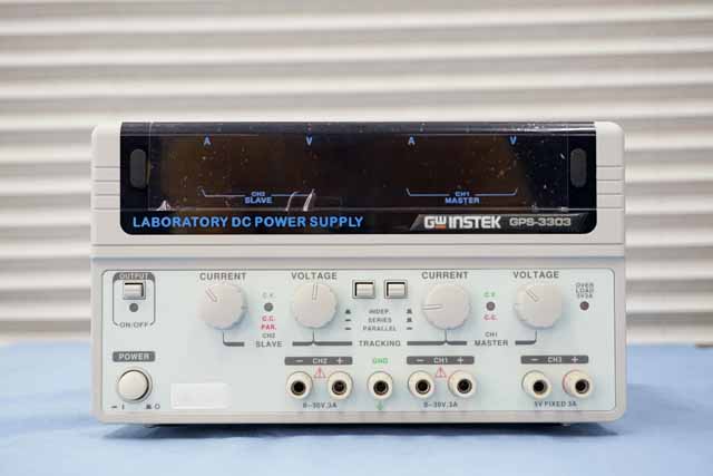 中古　インステック　直流安定化電源　GPS-3303　(管理番号：UKK-13010)