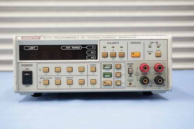 中古 アドバンテスト 直流電圧/電流発生器 R6144 (管理番号：UKS