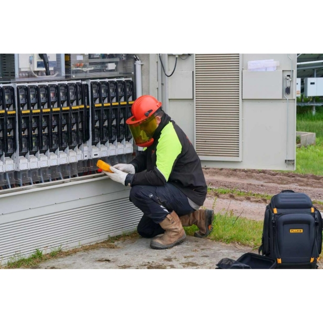 FLUKE283FCPV_ソーラパネル向けテスタ画像