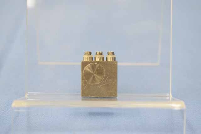 中古　リオン　圧電式加速度ピックアップ　PV-93　(管理番号：UKK-08787)