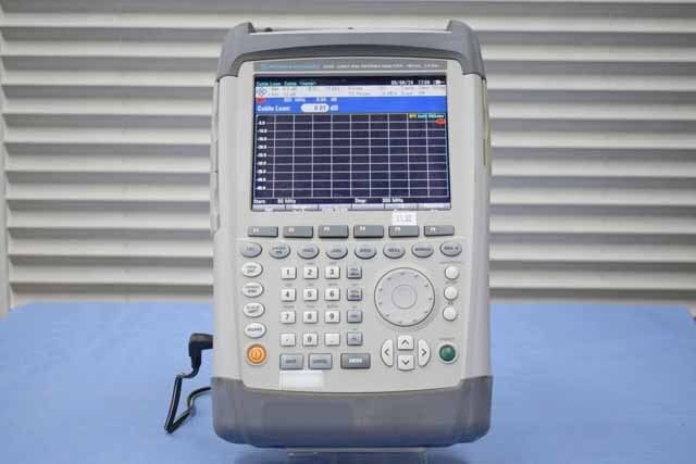 中古　ローデ・シュワルツ　ケーブル＆アンテナアナライザ　ZVH4　(管理番号：UKK-10370)