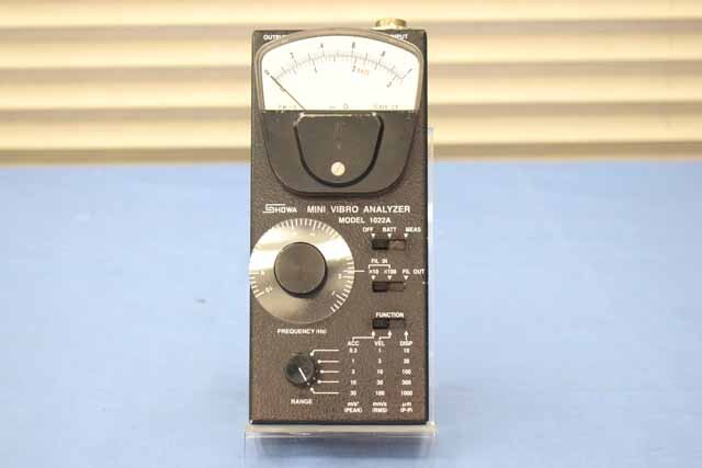 中古　昭和測器　ポータブル振動計　Model-1022A　(管理番号：UKK-11776)