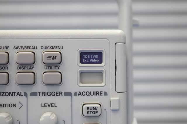 TDS3014B Tektronix - チップワンストップ