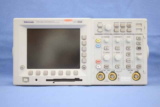 入荷！tektronix デジタルオシロスコープ TDS3014B【特殊工業機器 
