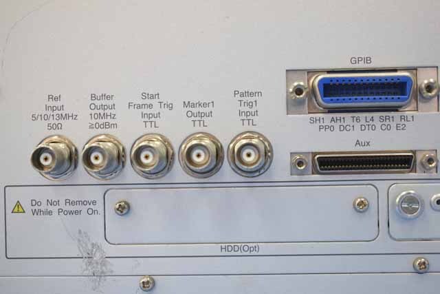 中古 アンリツ ベクトル信号発生器 MG3710A (管理番号：UKK-12189