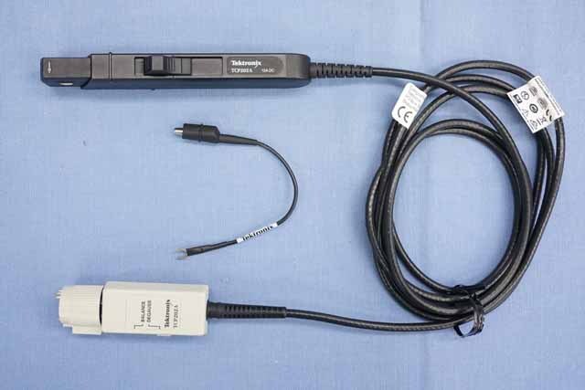 中古　テクトロニクス　AC/DC電流プローブ　TCP202A　(管理番号：UKK-12425)