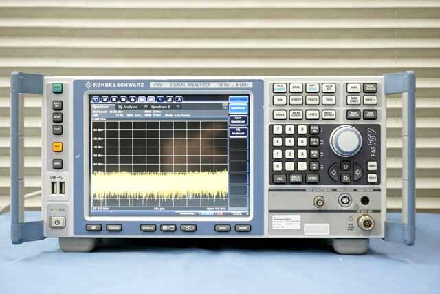 中古　ローデシュワルツ　シグナルアナライザ　FSV4　(管理番号：UKK-12571)