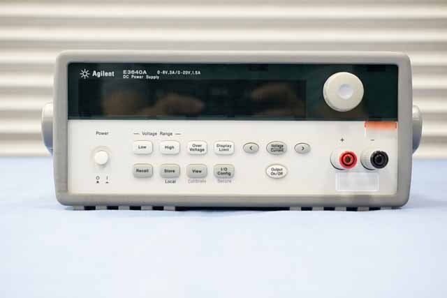 中古　アジレント　直流安定化電源　E3640A　(管理番号：UKK-12627)