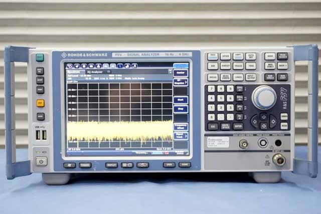 中古　ローデシュワルツ　シグナルアナライザ　FSV4　(管理番号：UKK-12718)