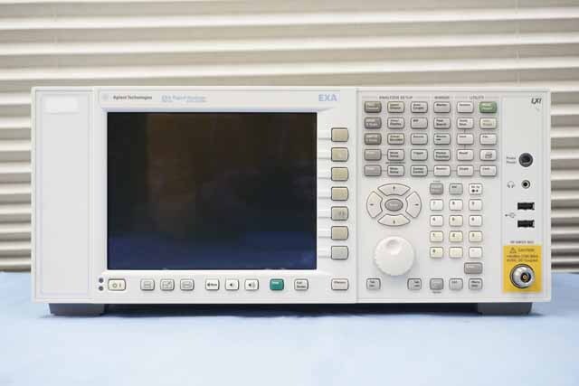 中古　アジレント　シグナル・アナライザ　N9010A　(管理番号：UKK-12832)