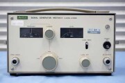 中古　アンリツ　信号発生器　MG724C1　（管理番号：UKK-10944）