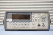 中古　アジレント　ファンクションジェネレータ　33220A　(管理番号：UKK-12863)