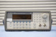 中古　アジレント　ファンクションジェネレータ　33220A　(管理番号：UKK-12864)