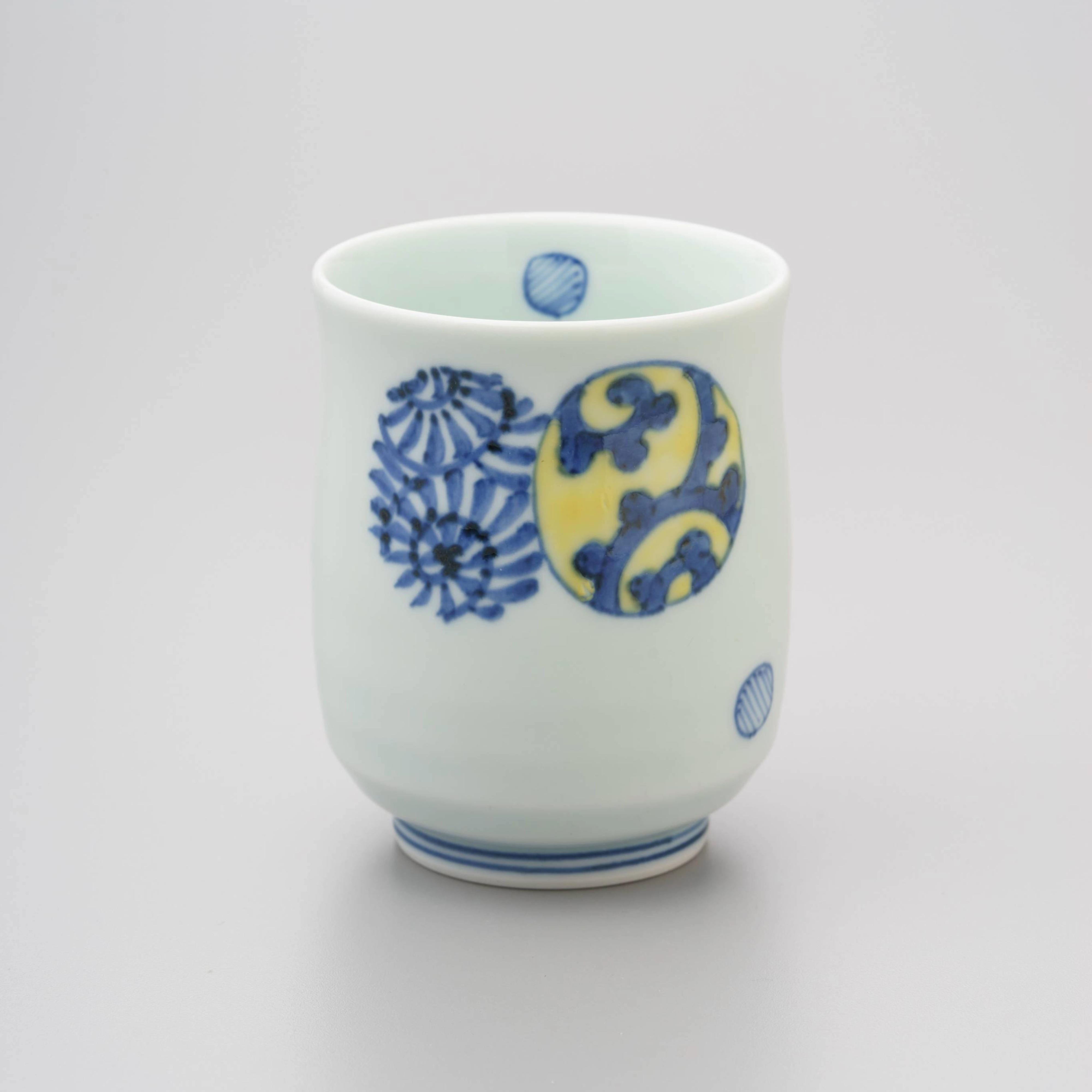 染錦蛸唐草丸紋段入反湯呑（小）