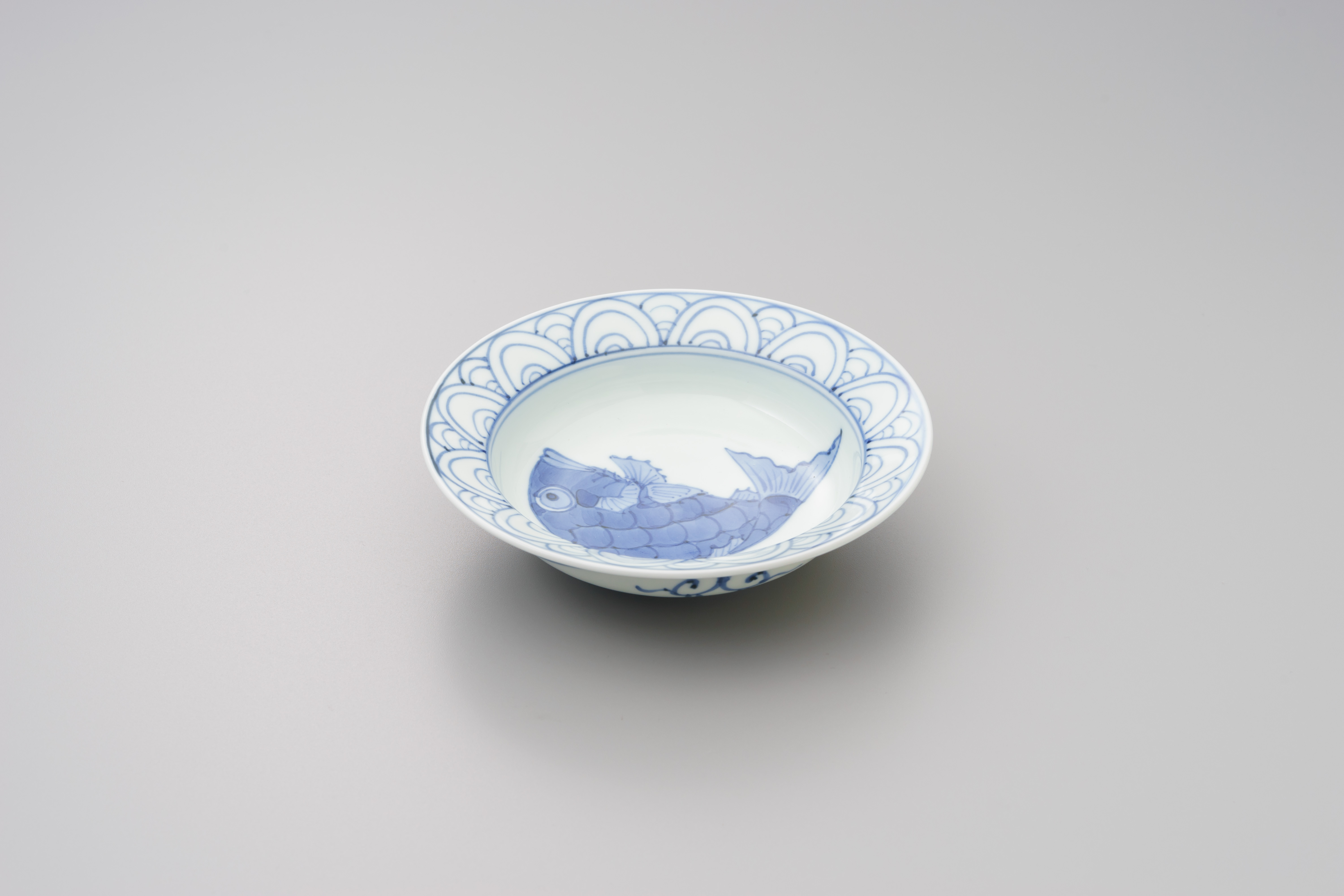 染付めで鯛かぶと鉢（小）