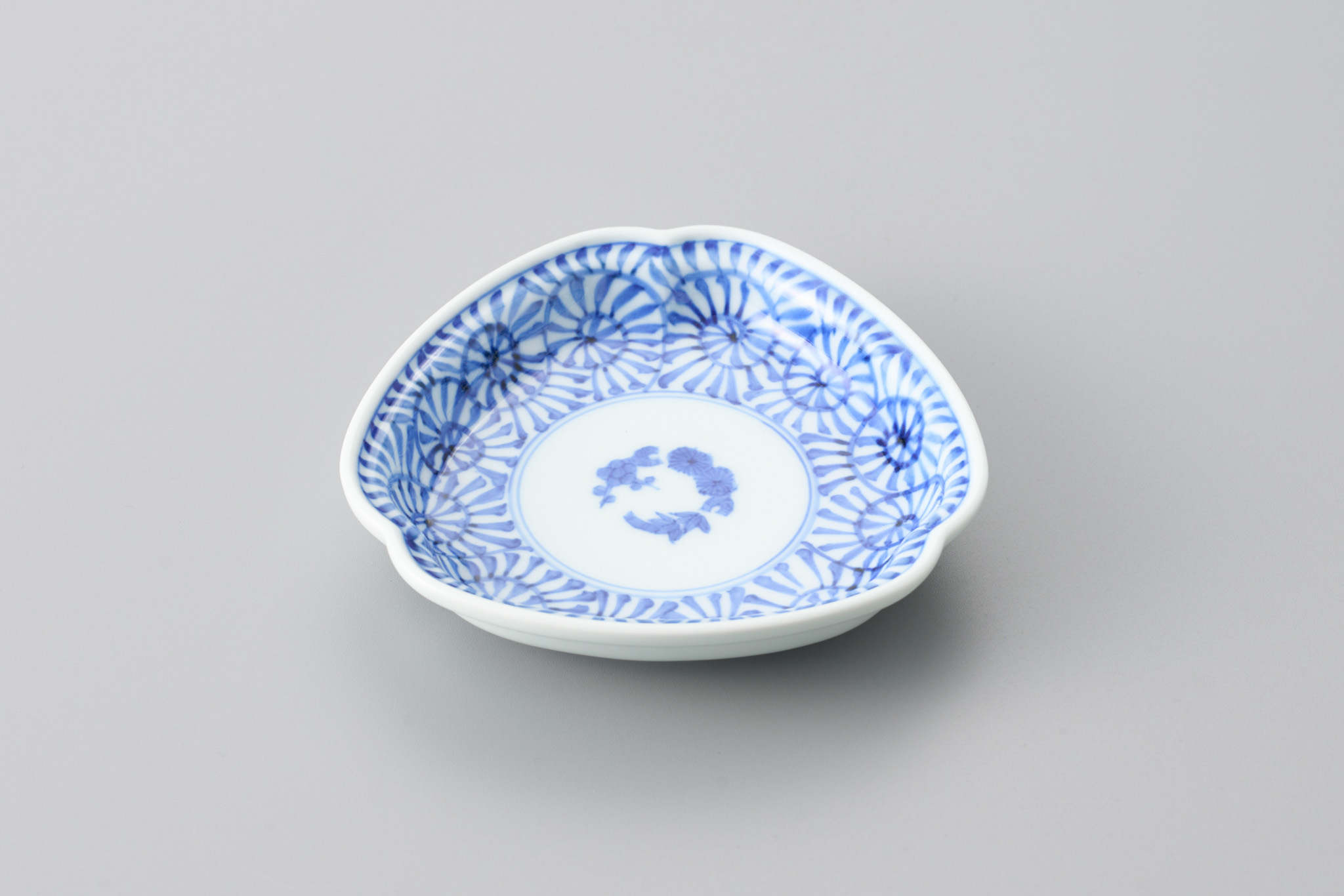 染付蛸唐草松竹梅三方皿