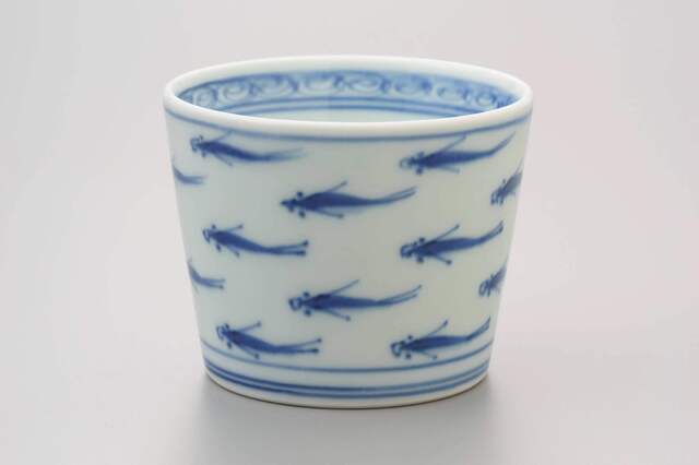 染付並びメダカそば猪口