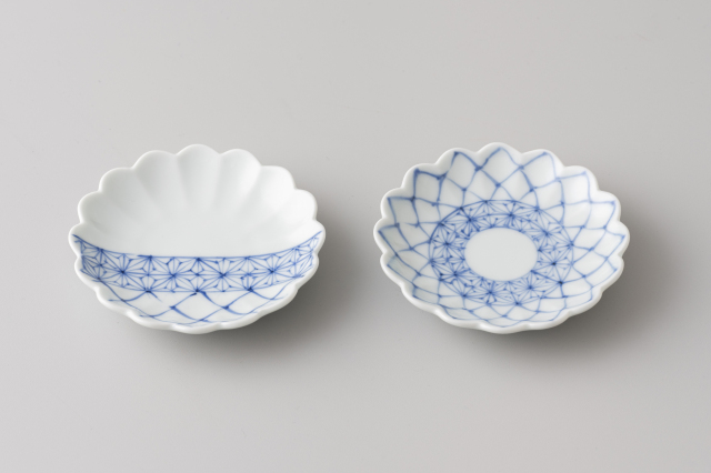 染付 網目文様 中皿 5枚セット 楽天市場】染付網目6.5寸深皿・阪東晃司《中皿・19.5cm》 : 和