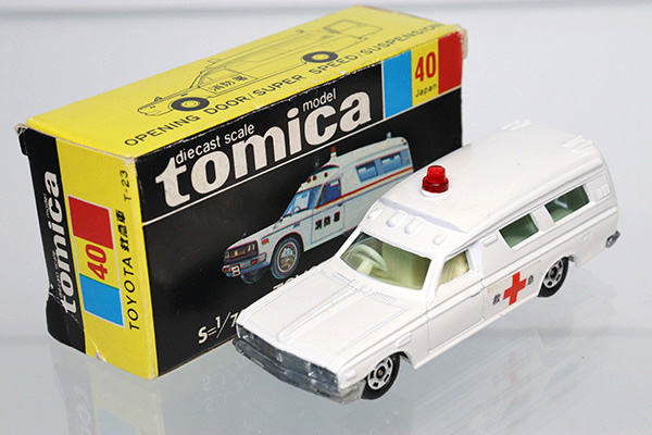 ミニカーショップ ケンボックス トミカ 黒箱☆40☆トヨタ救急車Minicar