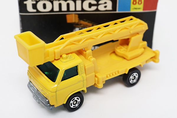トミカ　黒箱