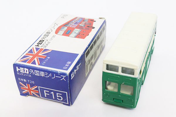 トミカ　青箱