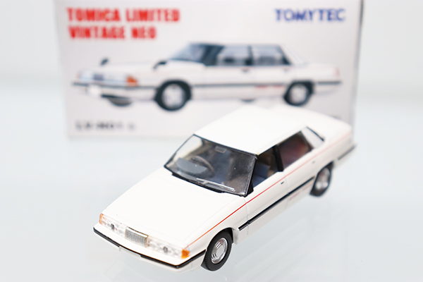 トミカ　TLV　ネオ