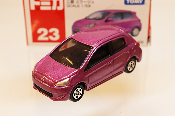 トミカ　赤箱
