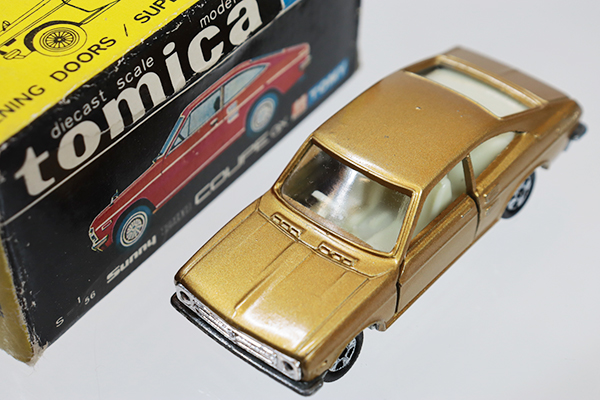 ミニカーショップ ケンボックス トミカ 黒箱☆8-1-1☆日産サニー1200GX