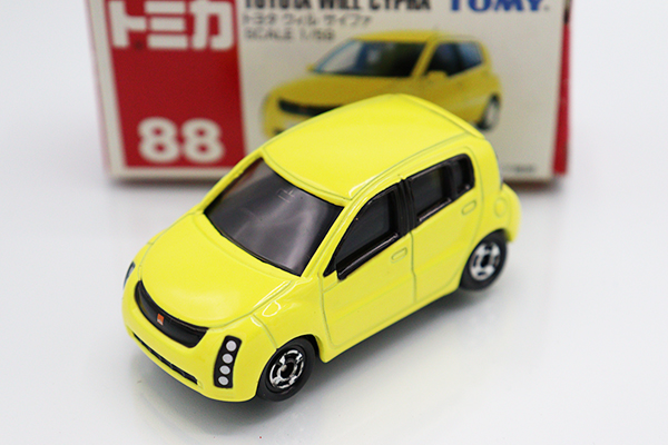 トミカ　赤箱