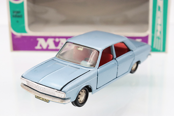 ミニカーショップ ケンボックス MARKLIN☆1821☆アウディ100 LS