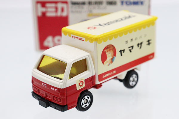 トミカ　赤箱