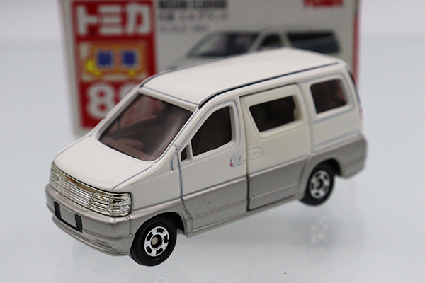 トミカ　赤箱　TOMY 9台セット　日産エルグランド等 ミニカーショップ ケンボックス トミカ 赤箱(日本製)☆15☆日産