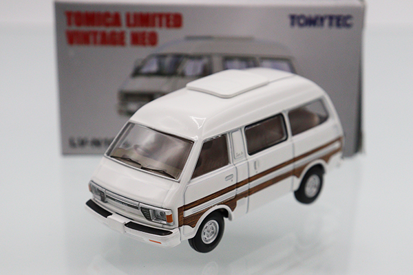 トミカ　TLV　ネオ