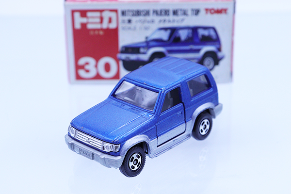 トミカ　赤箱