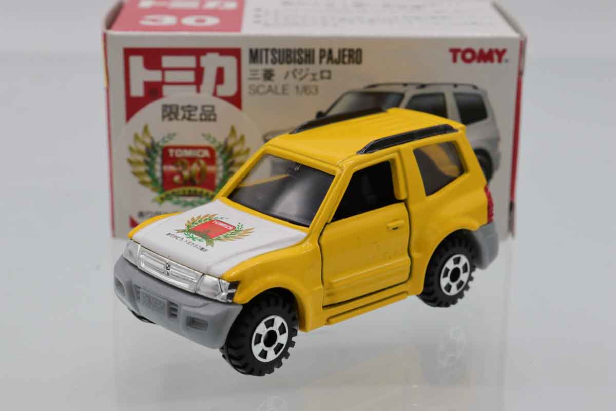 ミニカーショップ ケンボックス トミカ 赤箱☆30☆三菱パジェロ