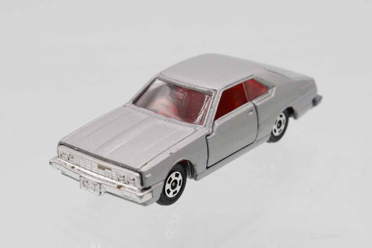 トミカ スカイライン 2000GT 日本製 ミニカーショップ ケンボックス トミカ 赤箱(日本製)☆61☆日産