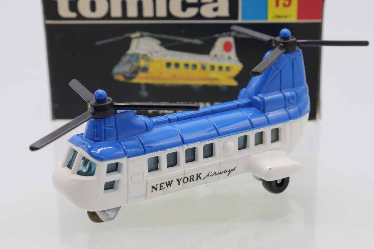 トミカ黒箱19-2 川崎バートルKV107-II 希少 レア 日本製 - メルカリ