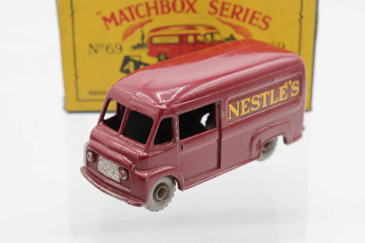 ミニカー MATCHBOX 69 COMMER 30 CWT VAN Nestle's ミニカーショップ ケンボックス マッチボックス☆69☆COMMER 30 CWT