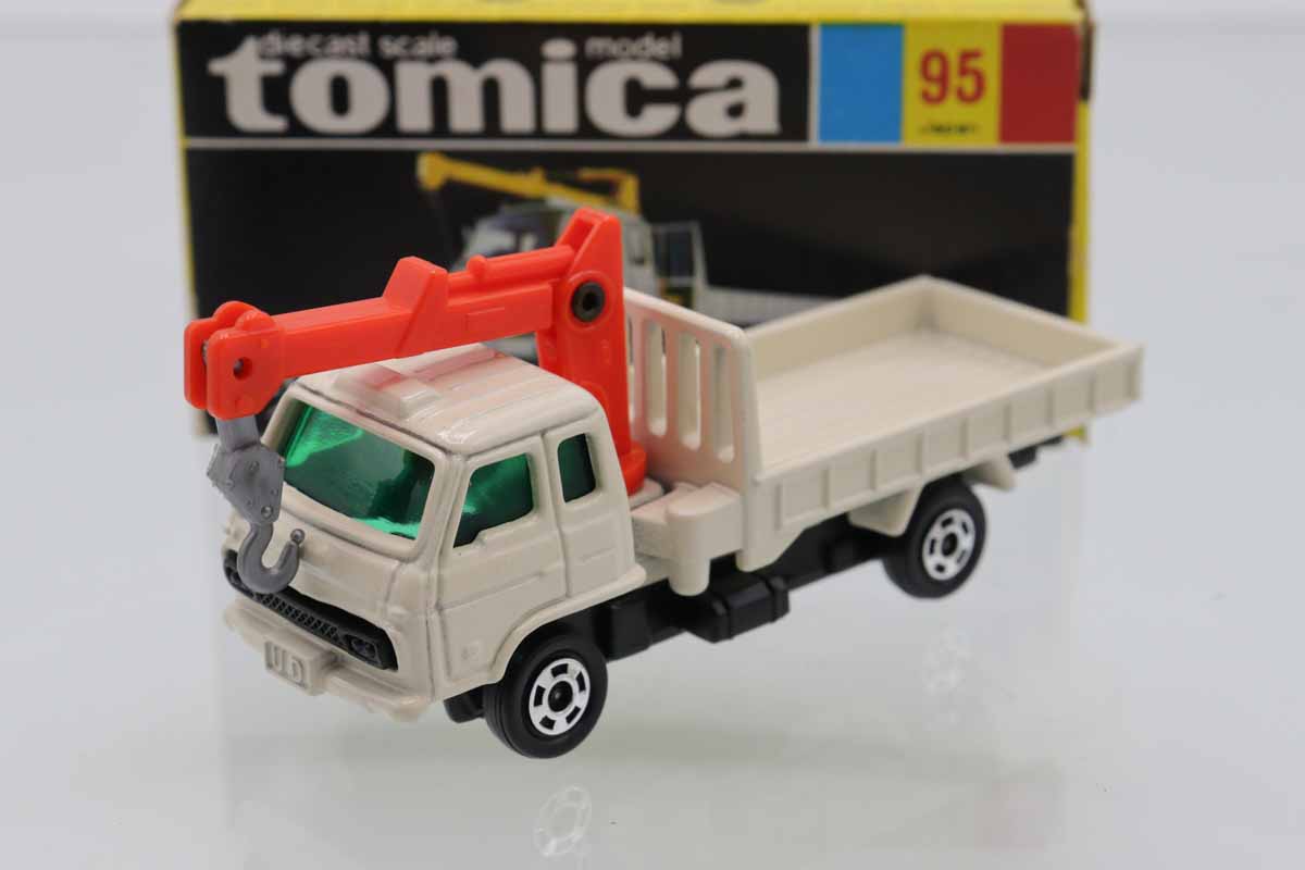 (3701)トミカ 黒箱 日本製 UD コンドル クレーン付 カーゴ トラック Amazon.co.jp: トミカ 黒箱 80 ud コンドル クレーン付カーゴ