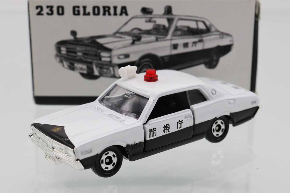 トミカ イイノ パトロールカー 2台セット トミカ パトロールカー 2台セット - メルカリ
