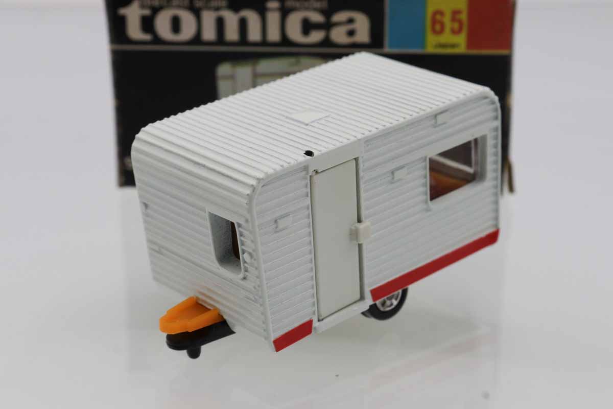 トミカ黒箱　フランスベッドキャンピングカー　日産　ブルーバード　牽引フック付２台 トミカ黒箱 フランスベッドキャンピングカー 日産 ブルーバード