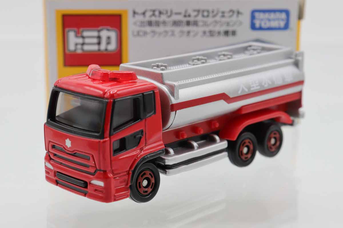 UDクオン 大型レッカー車　ミニカー トミカ No.53 UDトラックス クオン ミキサー車（サック箱
