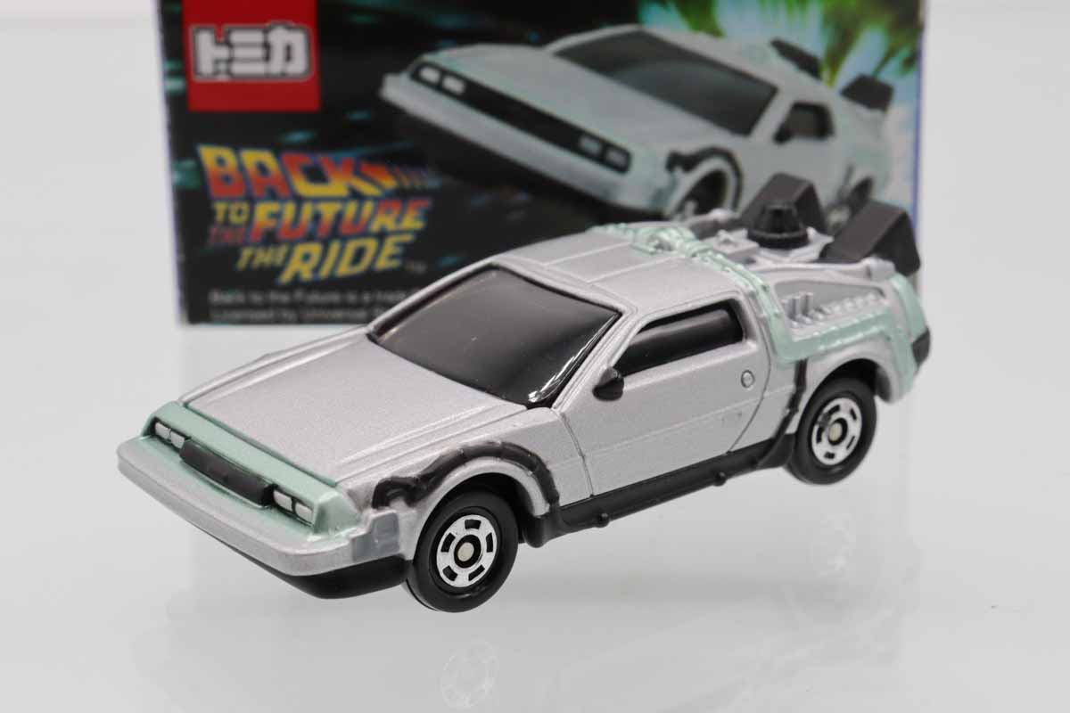 新品未開封品　usj  デロリアン　トミカ Amazon.co.jp: トミカ デロリアン THE RIDE USJ限定 : おもちゃ