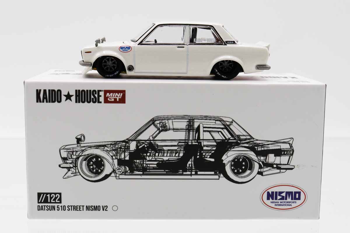 ミニカー minigt 61GUcVuU7hL._UF350,350_QL50_.jpg