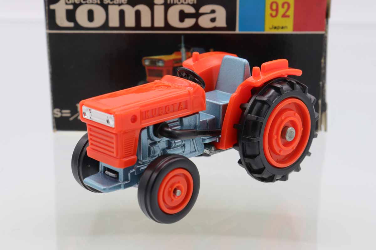 ミニカーショップ ケンボックス トミカ 黒箱☆92☆クボタトラクター(朱