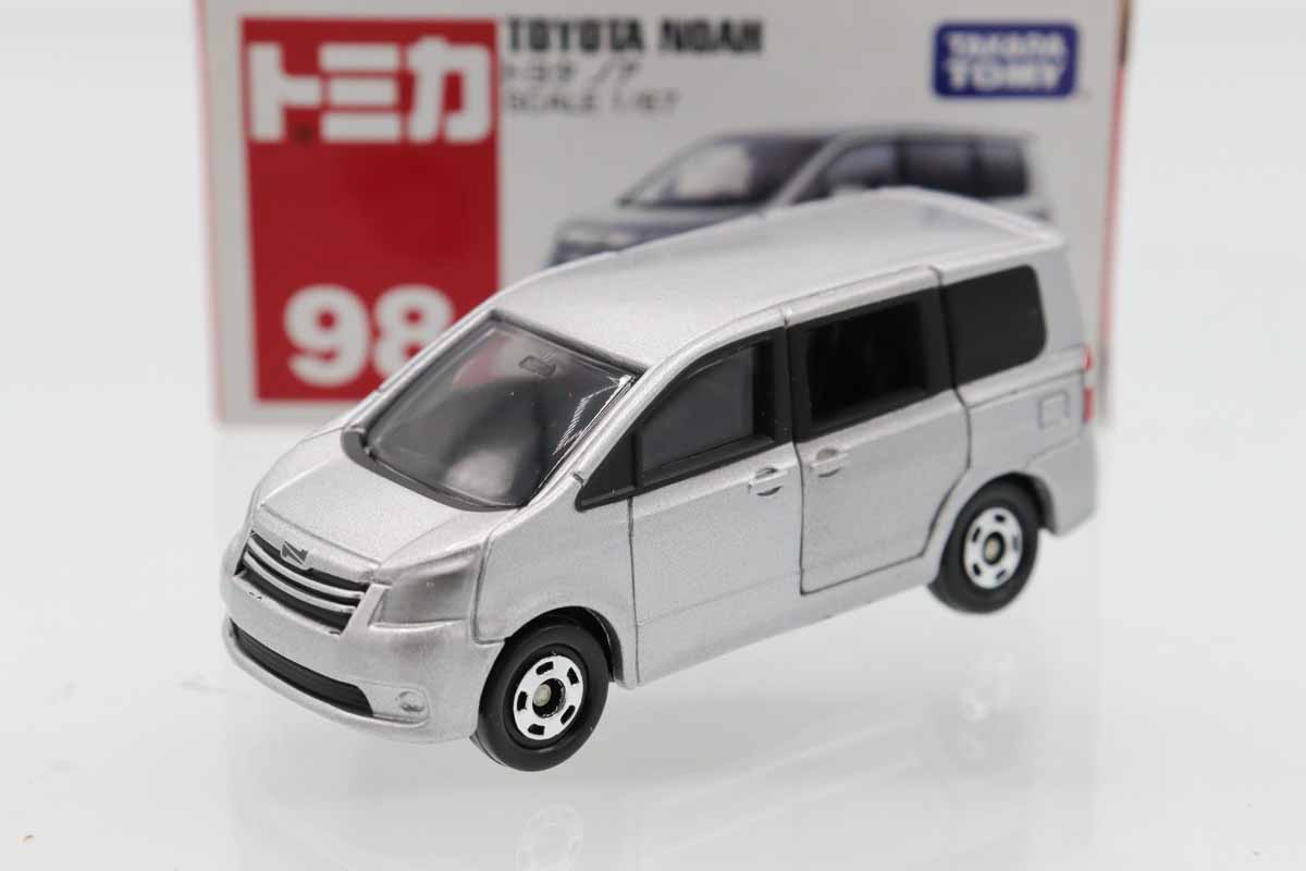 トミカ　赤箱