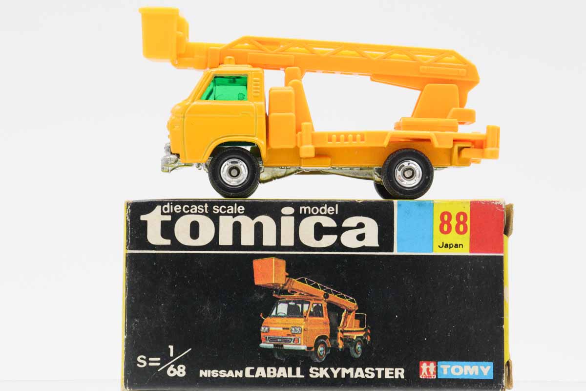 ミニカーショップ ケンボックス トミカ 黒箱☆88☆日産キャブオール