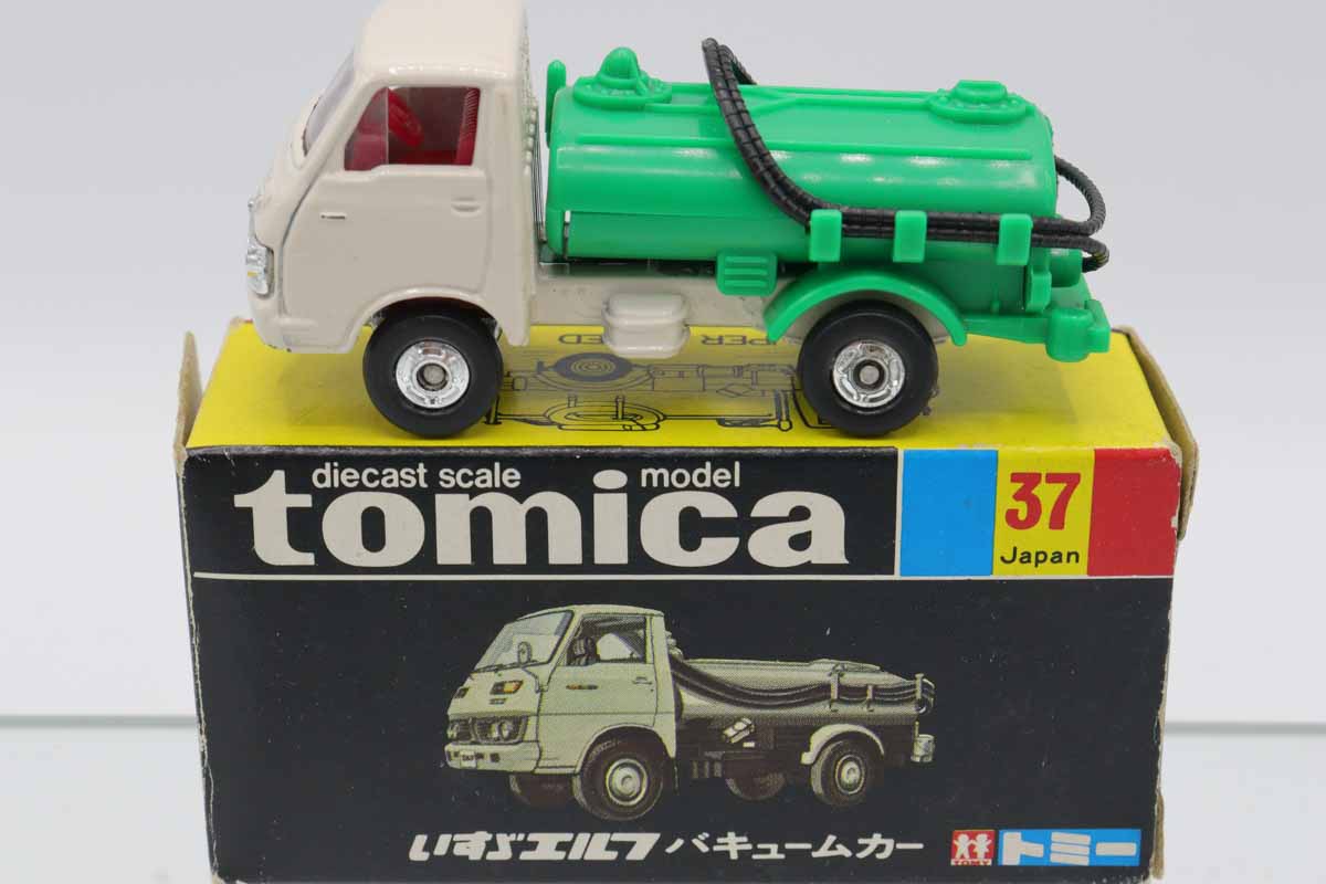 ミニカーショップ ケンボックス トミカ 黒箱☆37☆いすゞエルフ